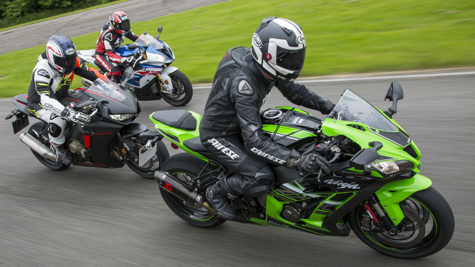 Superbike group test 2017: GSX-R1000R vs Fireblade vs R1 vs ZX-10R vs S1000RR
